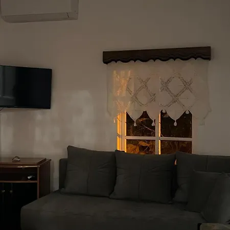Guesthouse Gogu Berat Exterior photo